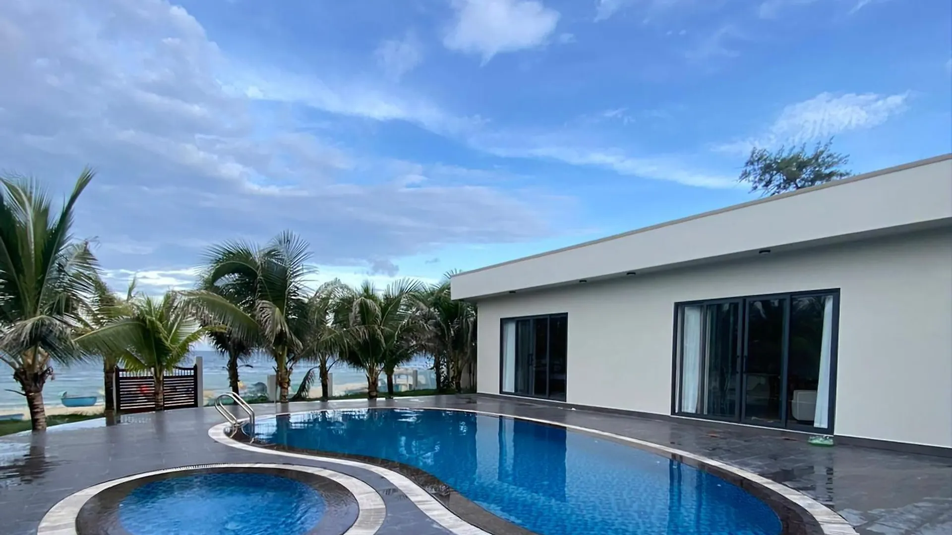 Lang Chai Beachfront Villa Phan Thiet
